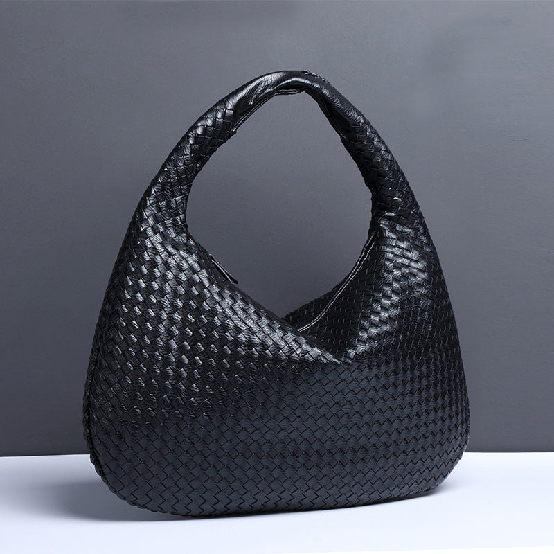 Crescent shaped women's bag hand woven hand-held dumpling bag fashionable single shoulder armpit bag